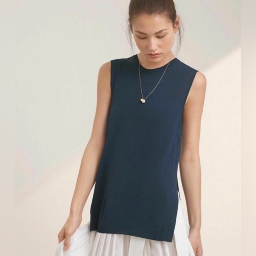 Aritzia Wilfred Palmier sleeveless sweater knit vest